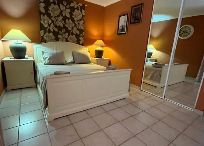 Rsid. El Duque-1 Apartamento *